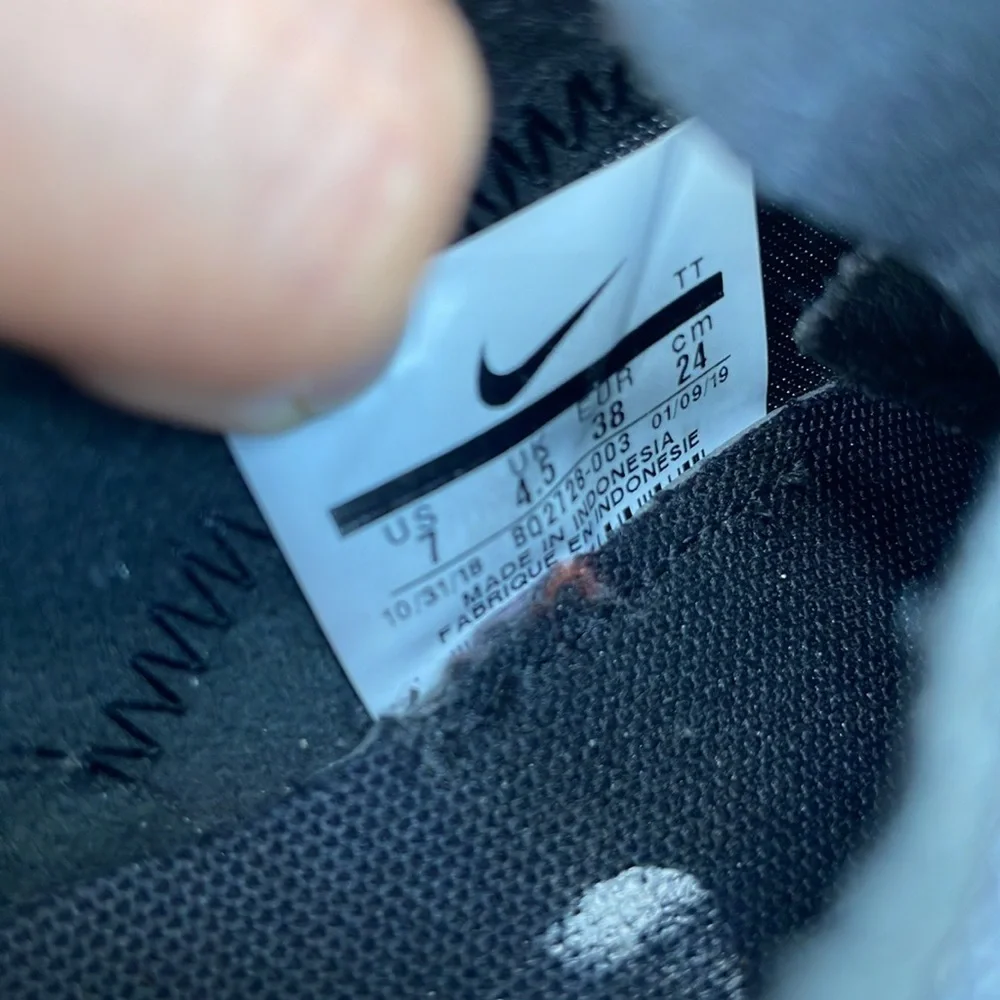 Nike Black & White Athletic Shoes - Picture 11 of 15